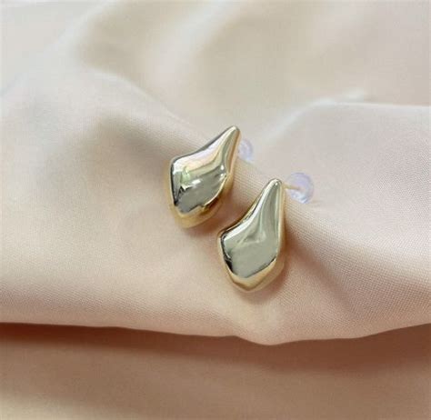 cercei culoare auriu