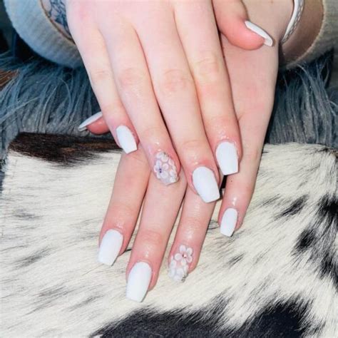 31 Simple & Trending Matte Nails - Sparkling Boy Ideas