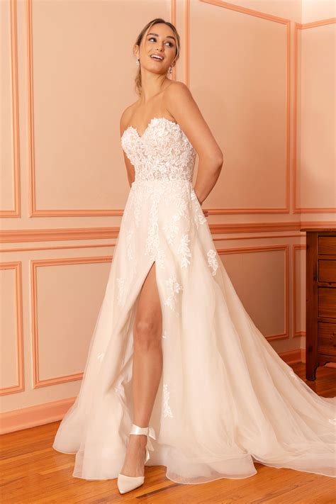 WATERFALL DRESS | Vow'd Weddings