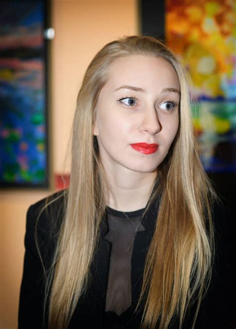 Пламена Димитрова от Кюстендил спечели правото да изучава 5 месеца ...