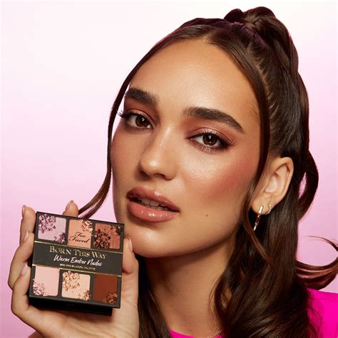 Born This Way Warm Ember Nudes - Paleta de sombra de ojos de Too Faced