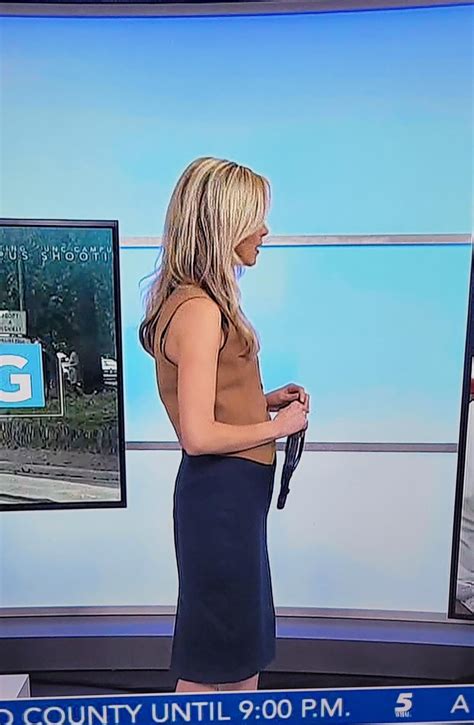 wral ashley rowe lookn   idalia rwomenofwral