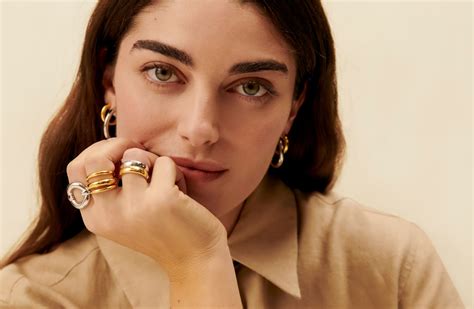 Online jewelry store - Agatha : 50 years of history
