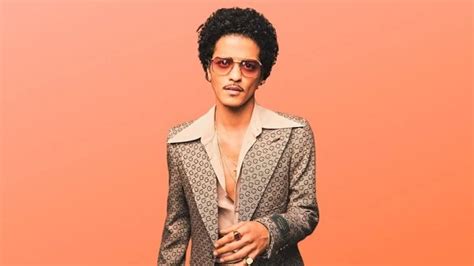 Bruno Mars Height, Age, Weight, Parents, Wife & Net Worth - What Insider