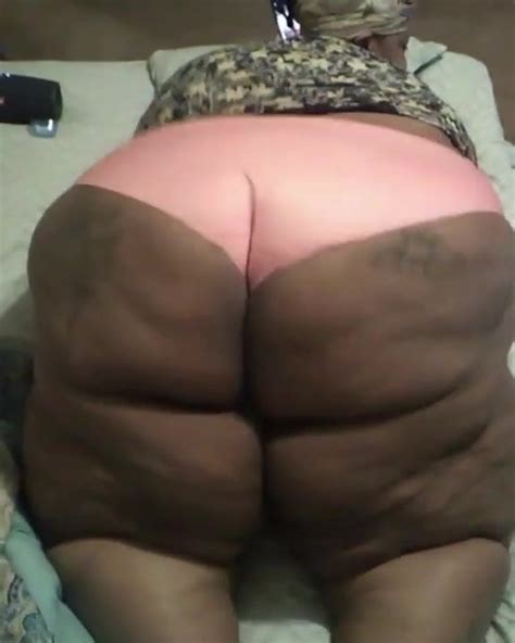 Ebony SSBBW ass | xHamster