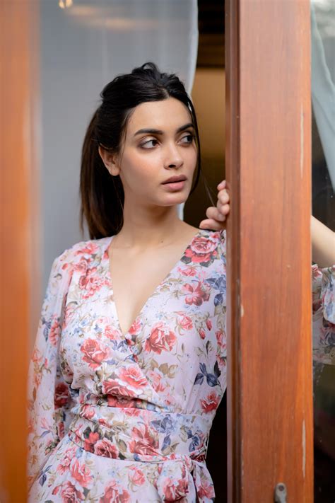 Diana penty[3265x4898] : r/BollywoodUHQonly