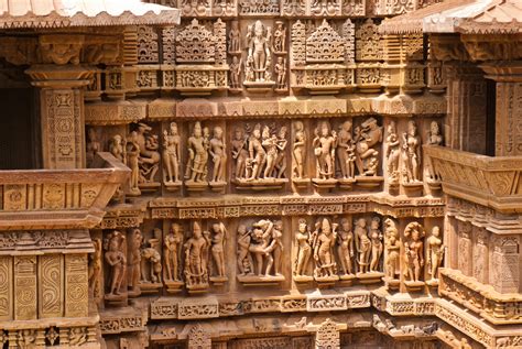 smarthistory sacred space  symbolic form  lakshmana temple