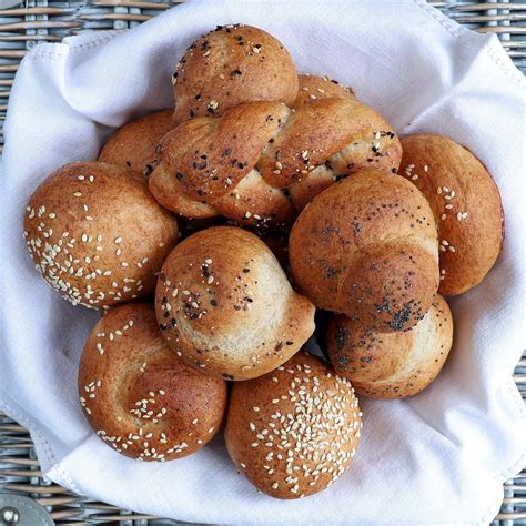 Gluten Free Bread Rolls – The ULTIMATE White, Fluffy Recipe