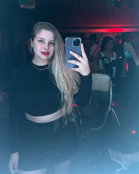 Emanuelly Cristina Ribeiro (@manuuhribeiiro) • Instagram photos and videos