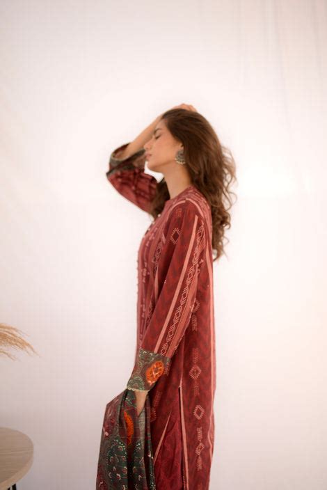 3 Piece Printed Lawn Suit 2024- Ivory KS-SS24-10 – Keysha