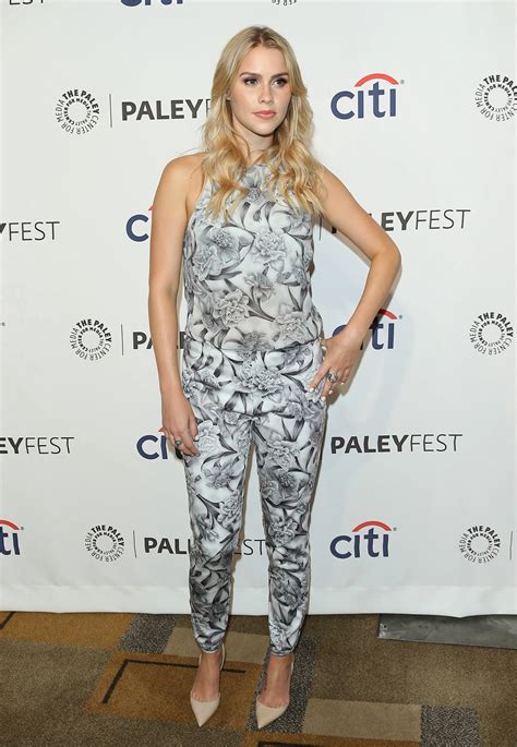 The Toe Cleavage Blog: Nude blondes - Claire Holt