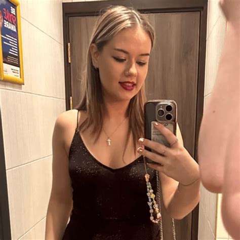 Lina – Bio, Birthday, Age, Video | Cameo