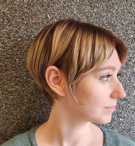 25 hairstyles with curtain bangs for straight hair that are trending ...