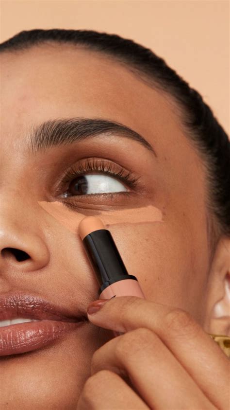 NEW SKIN CORRECTOR STICK