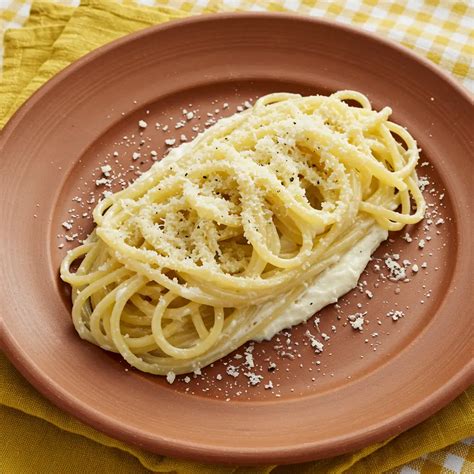 Macarrão Cacio E Pepe