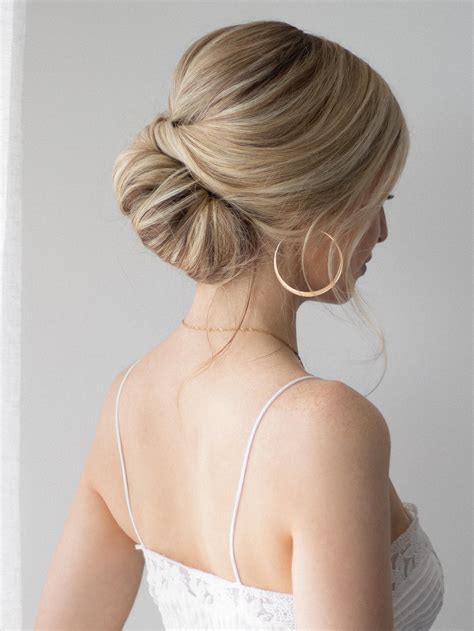 How To Style Easy Updos For Thin Short Hair Using Simple Professional Techniques For A Much Thicker Look