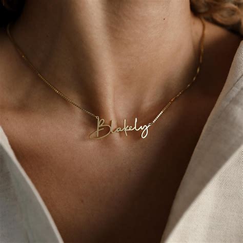 Summer Dainty Name Necklace in Box Chain | Caitlyn Minimalist