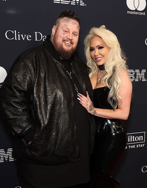 Jelly Roll’s wife, Bunnie XO, celebrates first anniversary of retiring