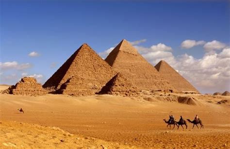 Surf, rafting ou ascension des volcans... ces 3 lieux sont ...