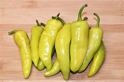 how to know when banana peppers are ripe