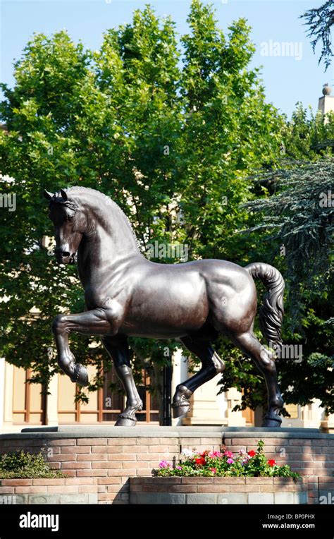 Leonardo da vinci bronze horse hi-res stock photography and images - Alamy