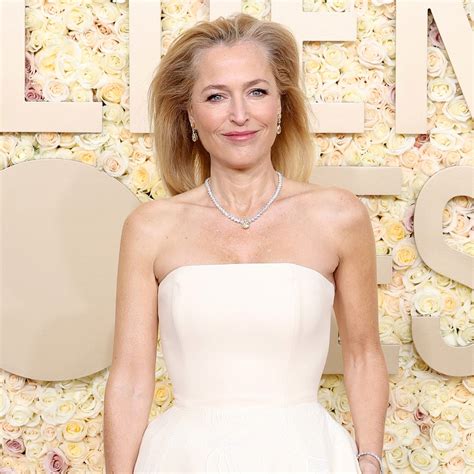 Why Gillian Anderson's Golden Globes Dress Had Embroidered Vaginas