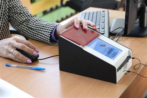Политолог Зорин констатировал, что избирательная система России успешно ...