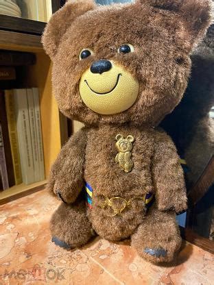 Мягкая игрушка - Мишка олимпийский, 1980 года выпуска. (Рост 30-35 см)