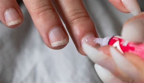 Nail Glue Vs. Super Glue (How To Use) – All The Differences