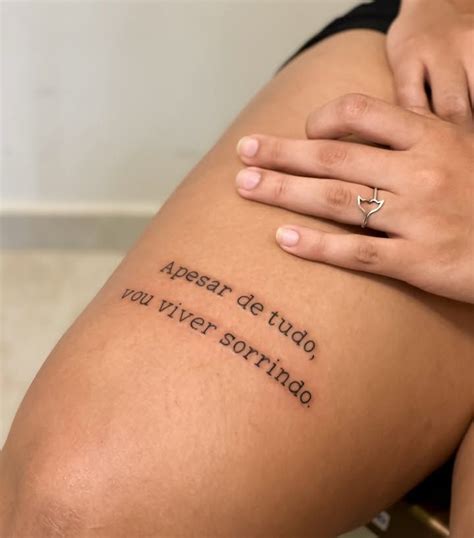 Frase Para Tatuar Na Coxa - Frases significativas para tatuagem | Tatuagem na coxa feminina ...