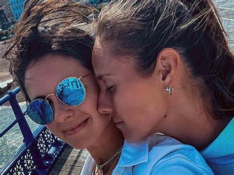 Daria Kasatkina shares INTIMATE picture with girlfriend Natalia ...