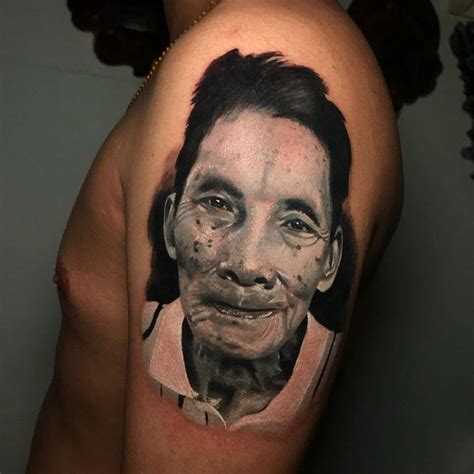 Tattoo artist Aaron Olaguivel (Omom Tattoo) | Manila | Philippines | iNKPPL