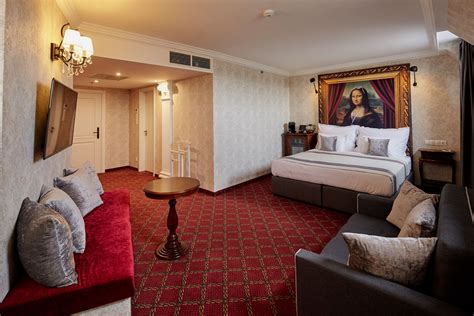 Rooms & Suites - Mystery Hotel Budapest