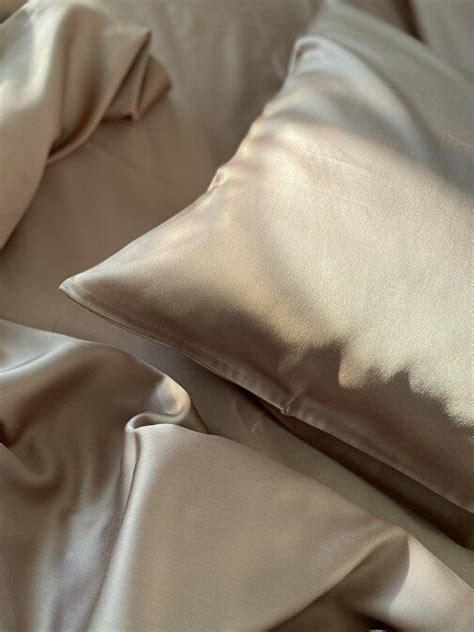 Тенсель — уникальная ткань | Satin pillow, Satin pillowcase, Pillow cases