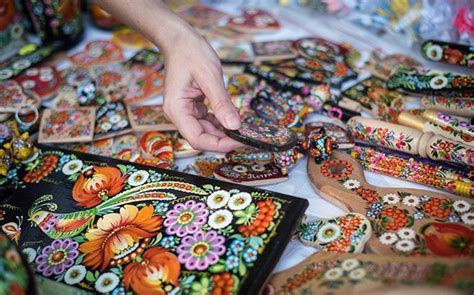 Петриковская роспись