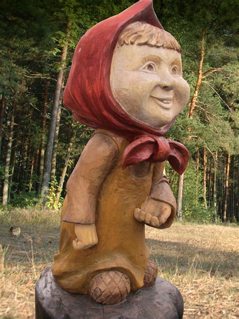 Скульптура "Маша"
