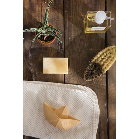 Oli & Carol Origami Boat Nude Teether – Petit Bazaar