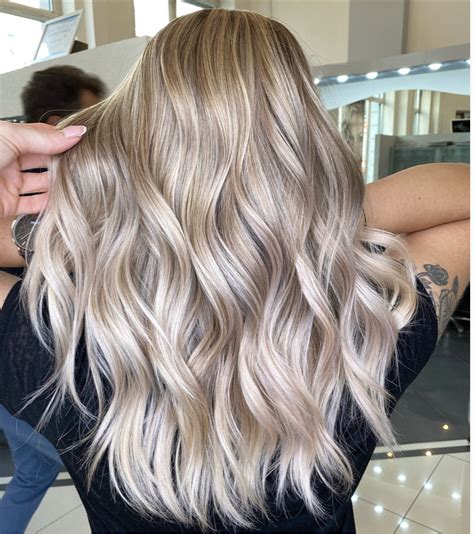 KOLORYZACJA AIRTOUCH - Salon fryzjerski Magdalena Dahlke