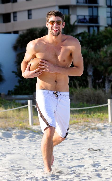 Shirtless Photos of Michael Phelps on the Beach | POPSUGAR Celebrity