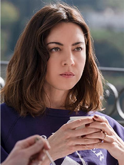 The Untold Story Behind Aubrey Plaza's Viral Photo Leak - x6v5j1s