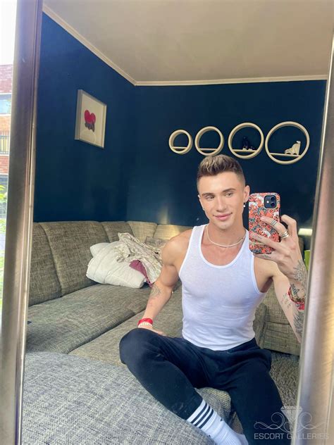 MarkusFox (23) - Escort gay en Hamburgo