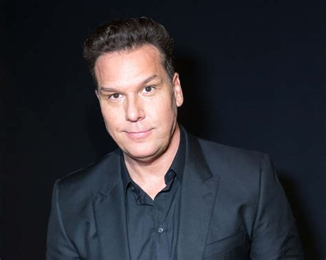 Download Dane Cook [wallpaper] Wallpaper | Wallpapers.com