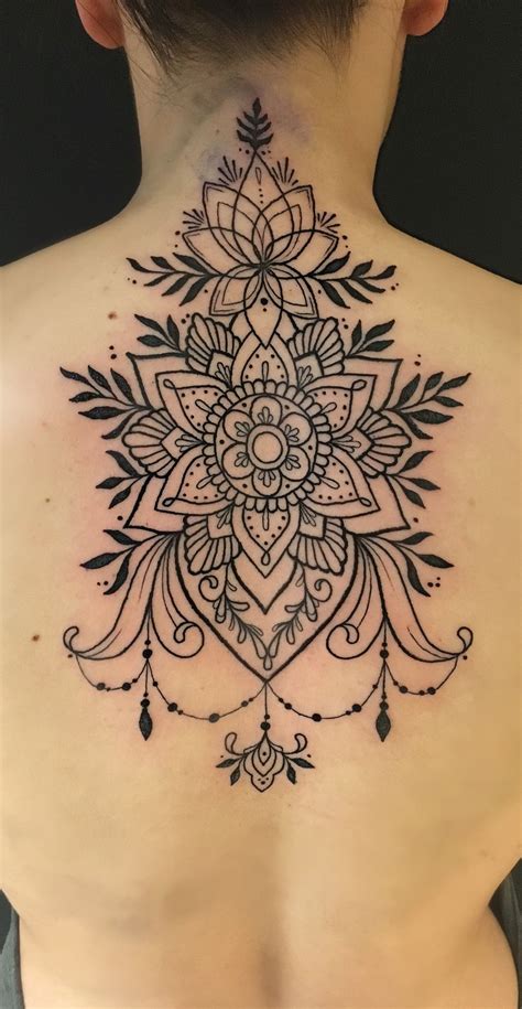 pin  chini mldo  tattoos tattoos  women spine tattoos