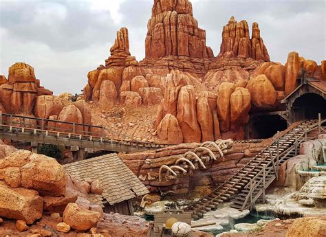 big thunder mountain roller coaster  tokyo disneyland parkz
