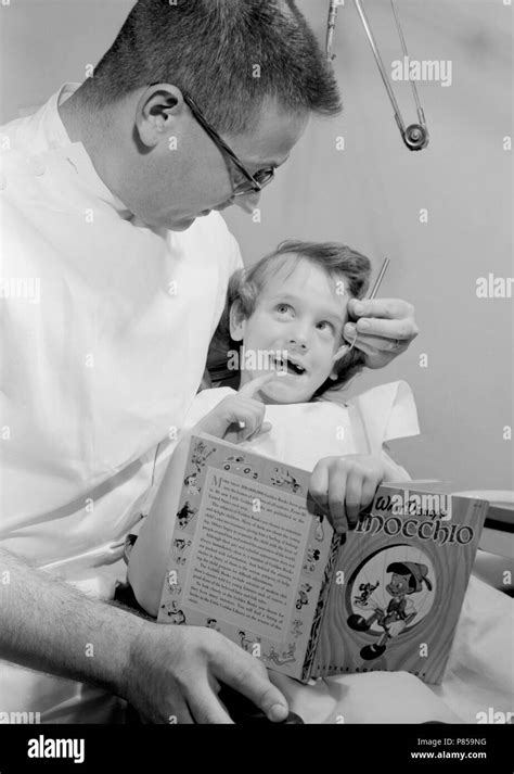 Vintage dentist hi-res stock photography and images - Alamy