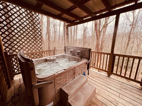 Romantic Cabins for two in the Hocking Hills