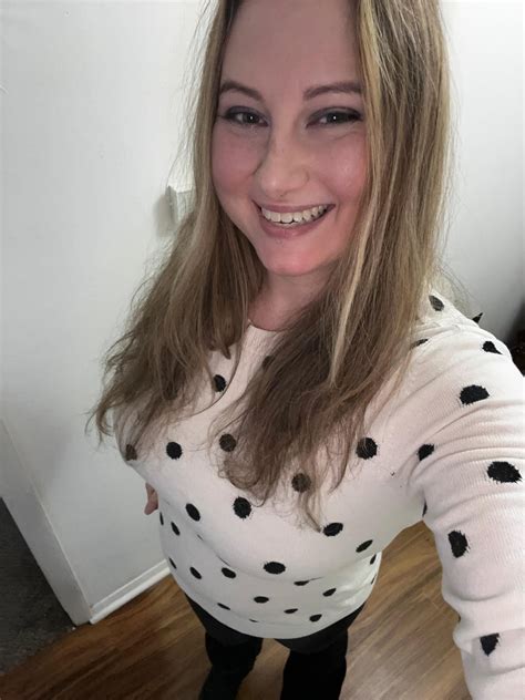 Good night sleep tight : r/cougars_and_milfs_sfw