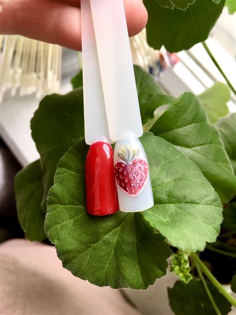 Клубника , рисунок ногти, beautiful nails, Арт-ногти . | Flower nails ...