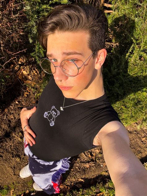 joey :) on Twitter: "you are the light I’ve been searching for forever 🌞"