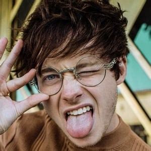 Sam Golbach - Age, Family, Bio | Famous Birthdays